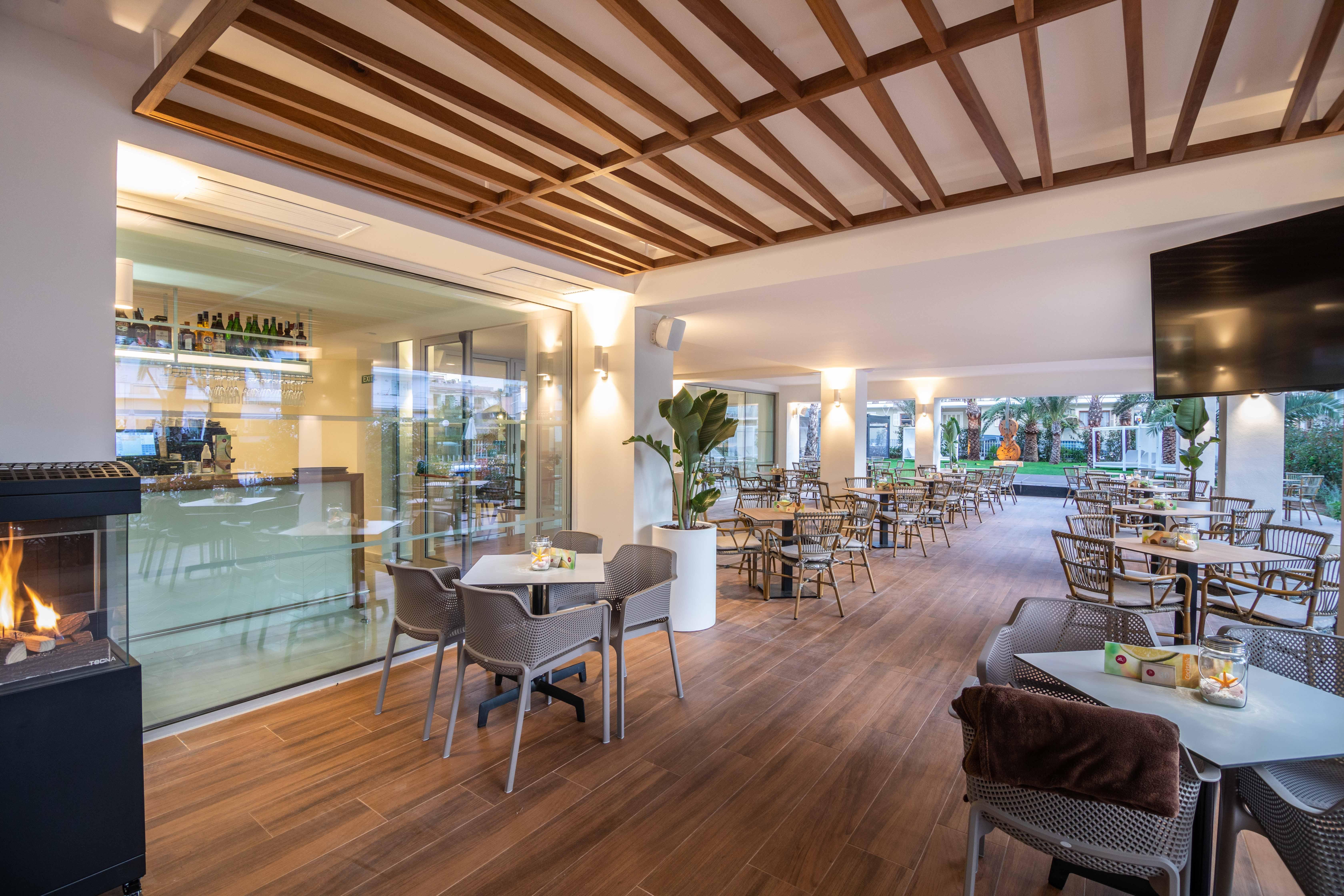 Js Yate Hotel