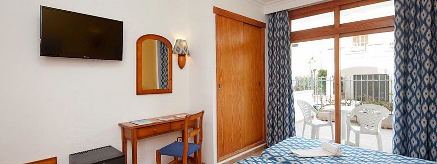 Hotel Js Yate